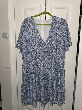 ARULA Blue Floral V-Neck Flutter Sleeve Mini Dress